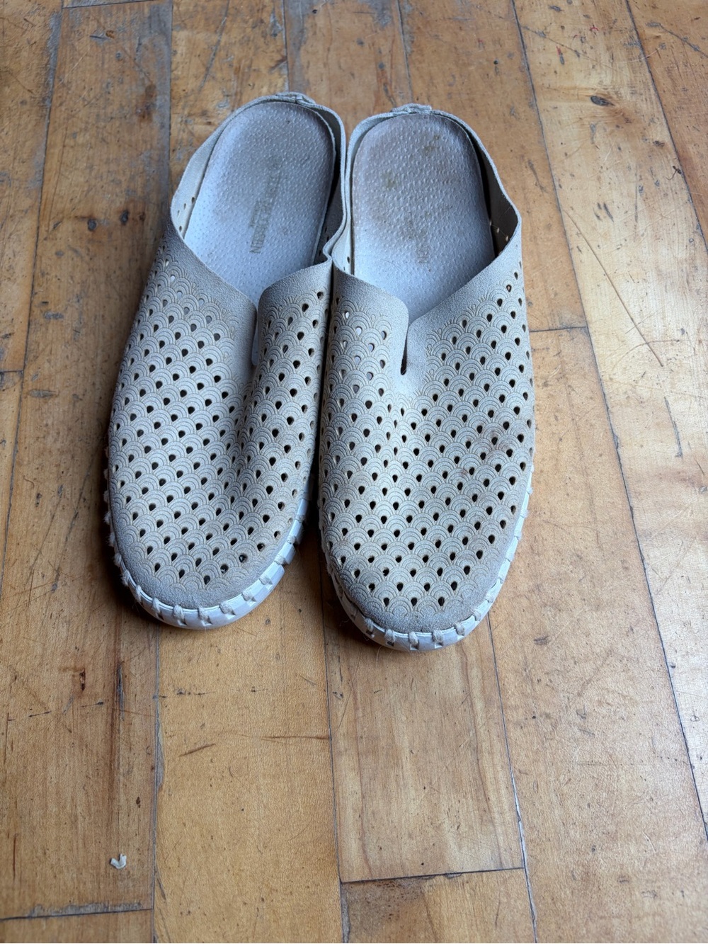Ilse Jacobsen women’s  Slip-On Perforated Clogs in Taupe